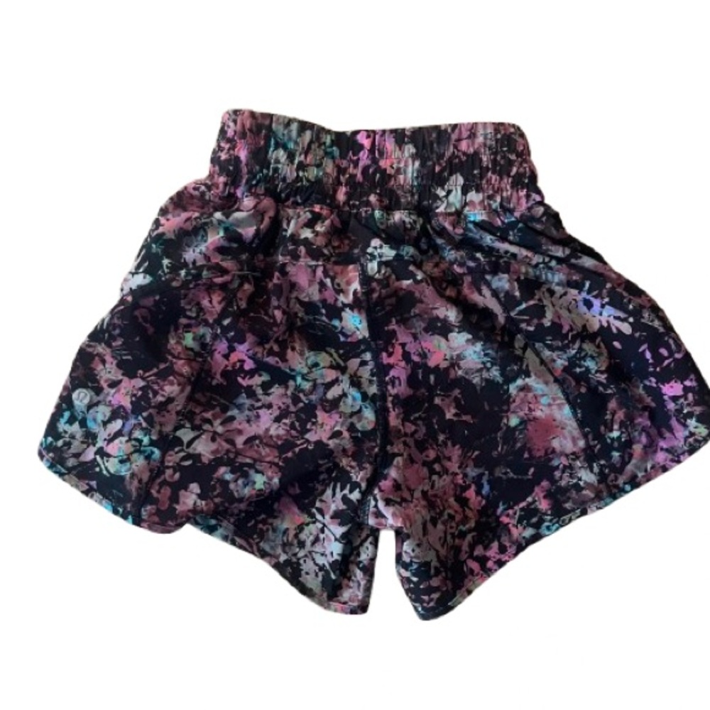 Lululemon Track That Mid-Rise Lined Short 5” Stencil Blossom Red Multi 2 - Picture 7 of 8